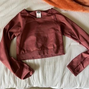 Maroon gymshark crop top